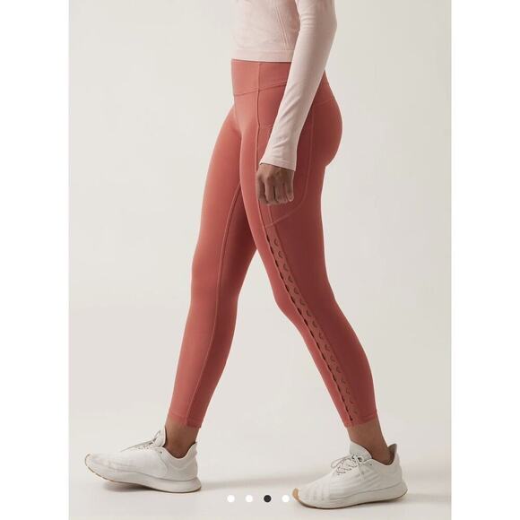 Athleta Women's Mid Rise Muted Red Ultimate Stash II Capri Leggings XXS - Picture 3 of 8